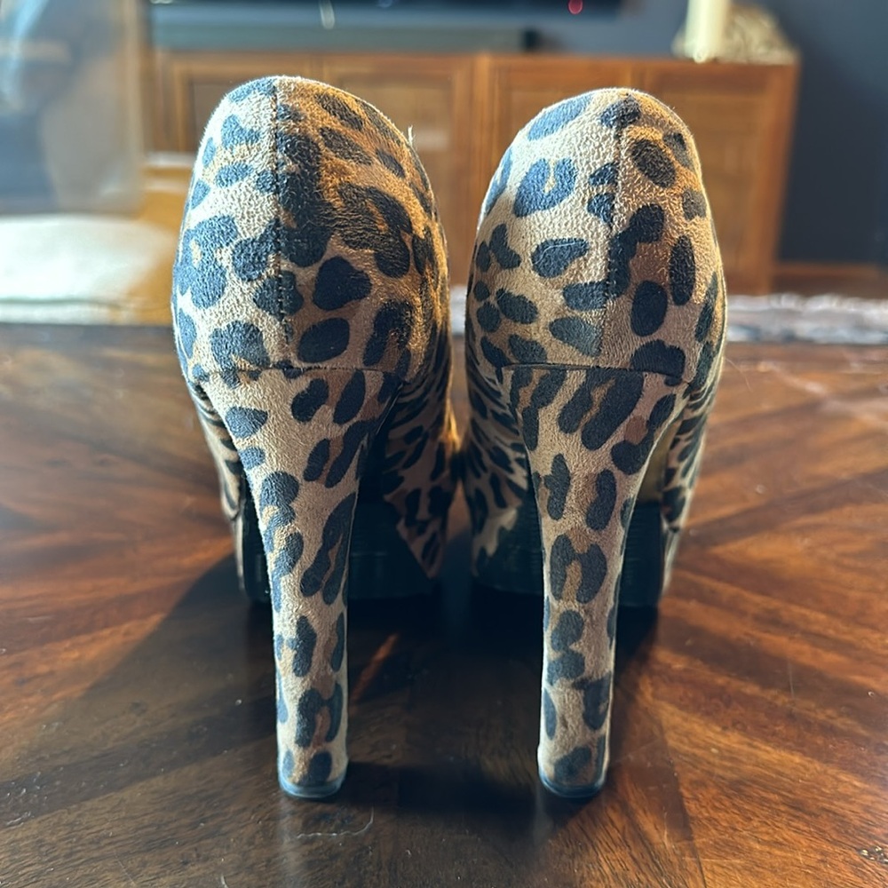 Mossimo leopard platform heels - Picture 4 of 7